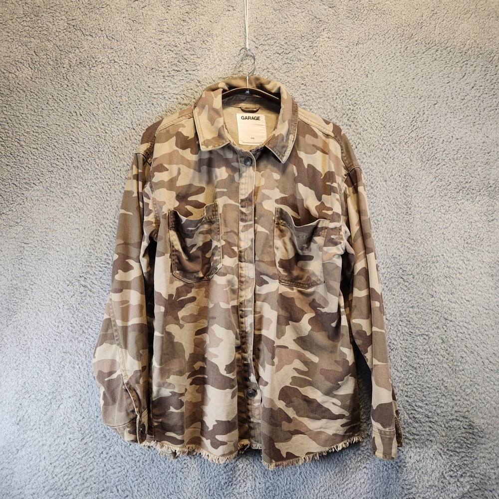 Garage Button Up Shirt Womens P/S Camo Print‎ Frayed Hem Long Sleeve Boho